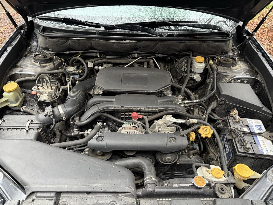 Продам Subaru outback 2011 год