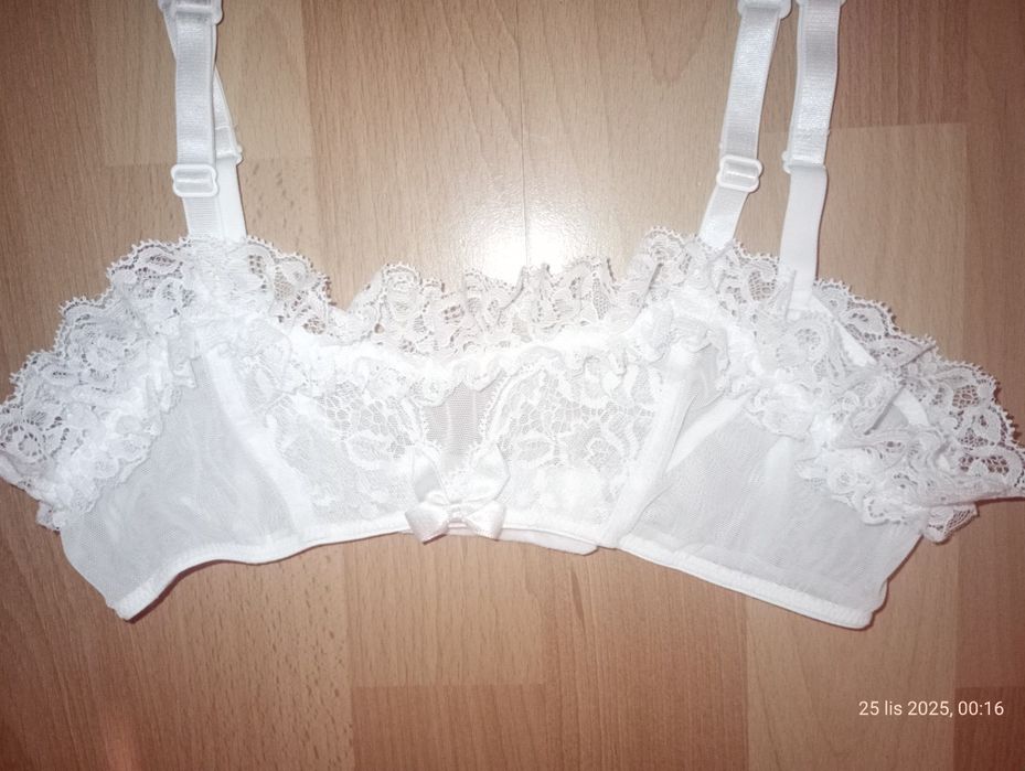 Pasy do pończoch biały o czarny. Rozmiar S