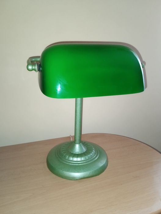 Lampa na biurko typu bankierka