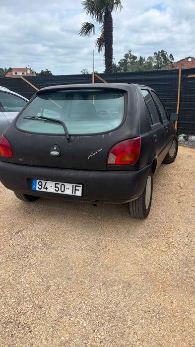 Ford Fiesta ano 97 -  800 euros