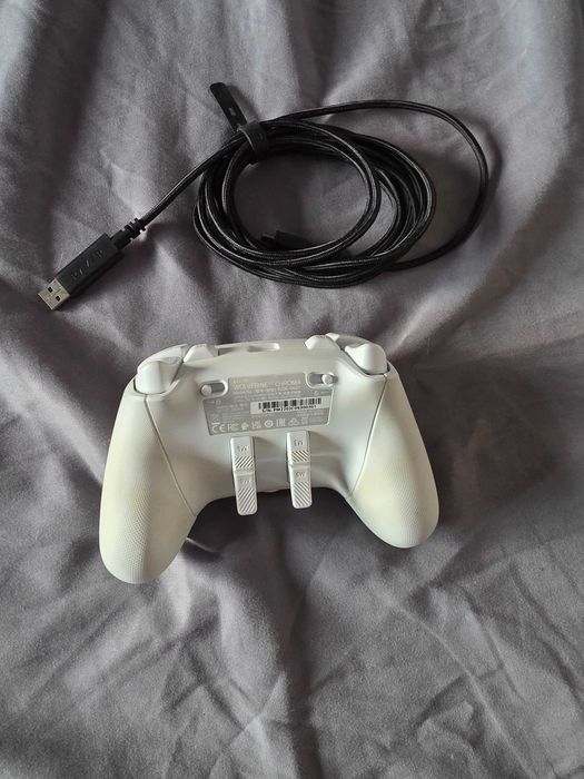 Comando razer wolverine 2 chroma