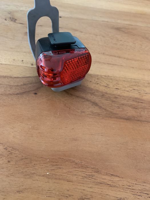 Luz branca  led , luz vermelha