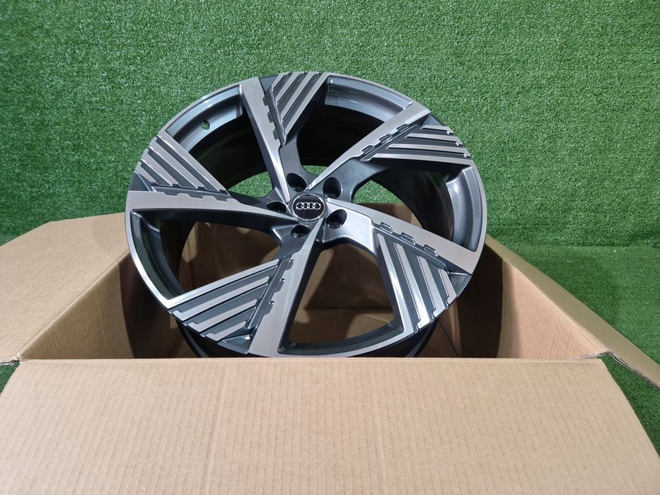 Диски R22 5 x 112 CB 66.5 Audi  Q7 Q8 DAU107