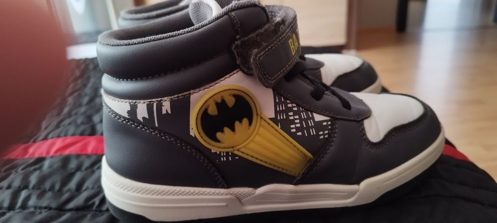 Buty jesienne dla chłopca Batman 33