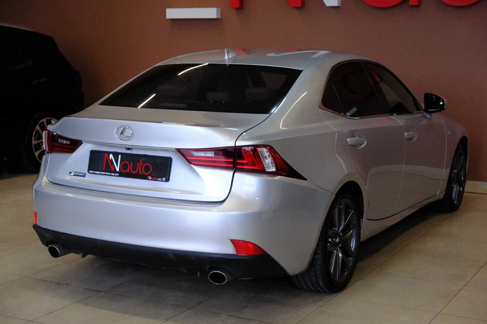 Lexus IS 2015 сірий