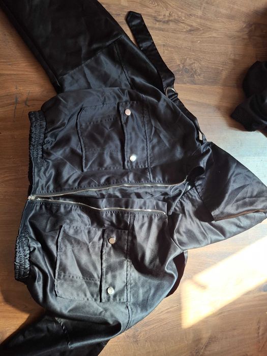 Продам куртку Pretty Little Thing
