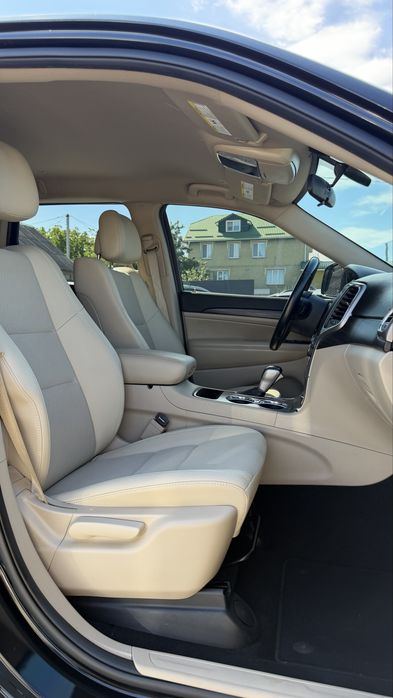 Jeep Grand Cherokee Джип Гранд Чірокі LAREDO 4*4 2019 р 3.6 V6 Газ/Бенз 8 АКПП (ZF)