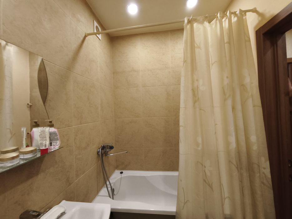 Однокімнатна квартира в Ірпені 40м2 . Район парк "Мама"