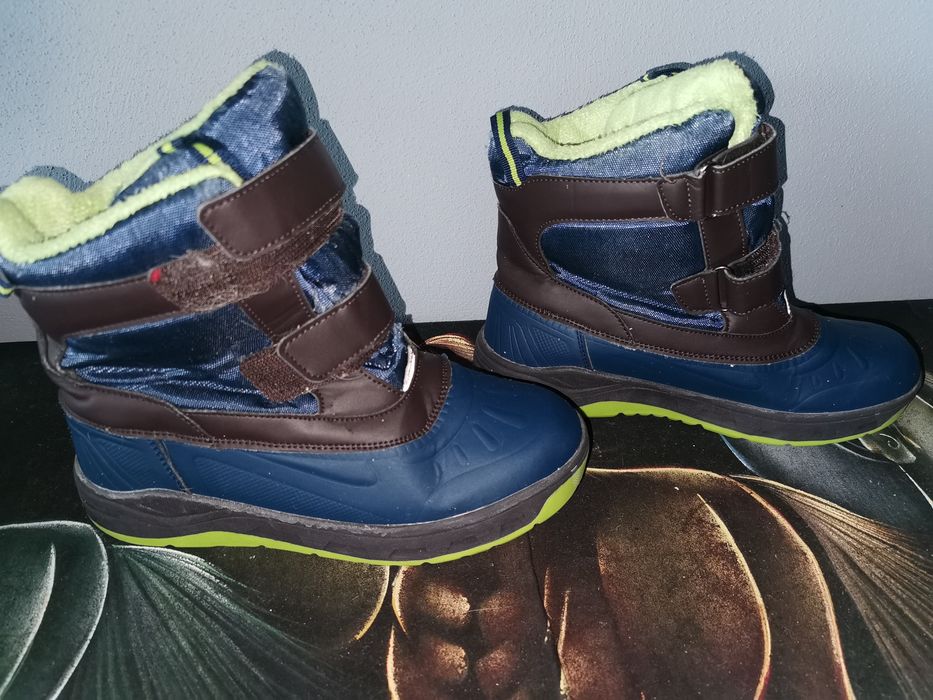 Śniegowce r 35, kozaki, buty zimowe, nieprzemakalne buty zimowe