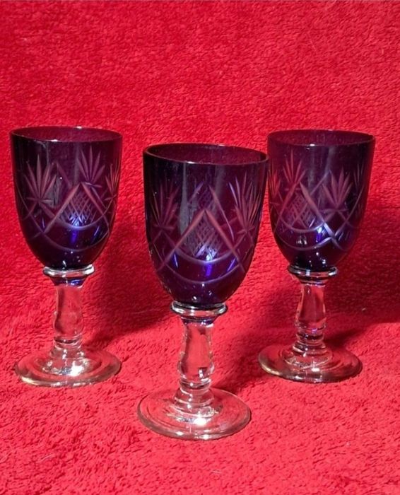 Винтажная посуда прошлого века.