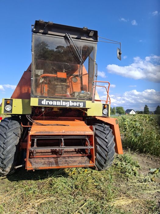 Kombajn zbozowy DRONNINGBORG 8000S