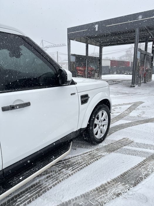 Lend Rover Discovery 2015