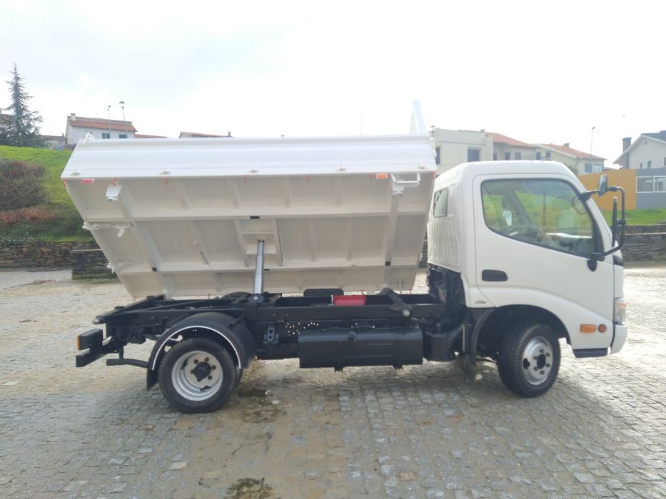 Toyota Dyna [M35.33] 3.0L (D-4D) 144HP (Tri-Basculante) HARDOX 450