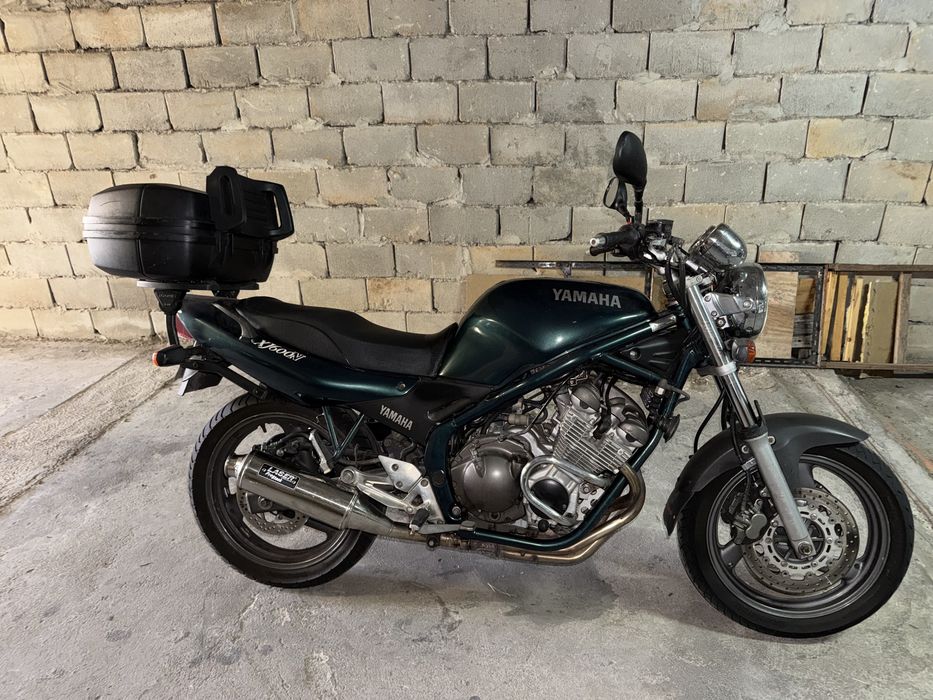 Yamaha XJ600N 2002