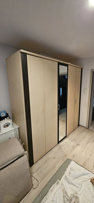 Duża solidna Szafa, lustro 5drzwi. Stan bdb