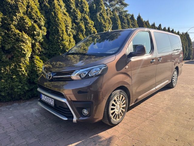 Toyota ProAce pierwszy właściciel, polski salon, wersja busines comfort 8 osobowy.