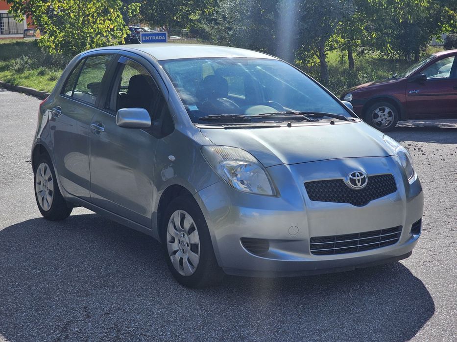 Carro lindíssimo e económico