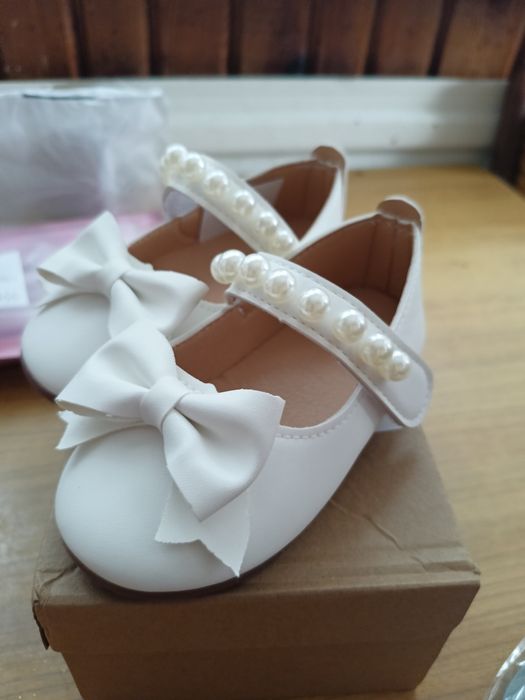 Нові дитячі туфельки 24р