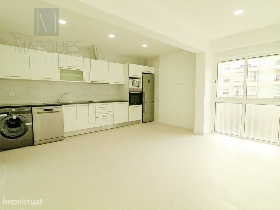 Apartamento T2 Remodelado no Laranjeiro