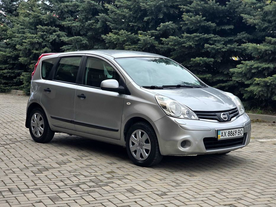 Nissan Note 2012г.в. 1.4 бензин не крашен, пробег 89 тыс