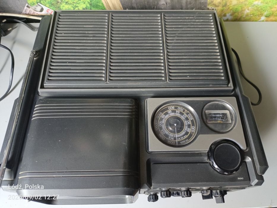 Radio telewizor retro universum sk 27811r