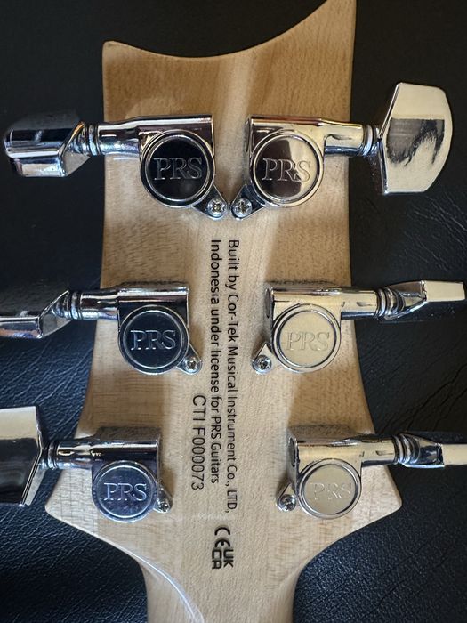PRS SE Custom (Captadores Dimarzio Air Classic)
