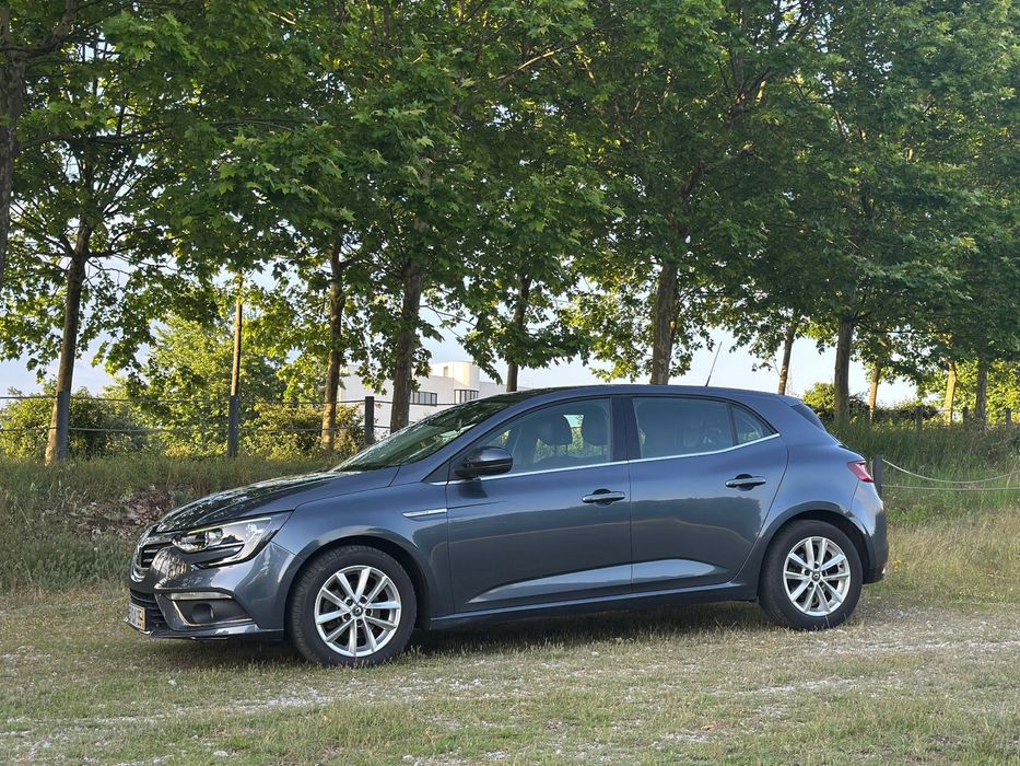 Megane lV 1.5Dci 02/2016 NACIONAL Manutenção na Renault