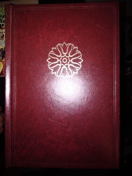 Livro com 4 livros incluídos. Readers Digest