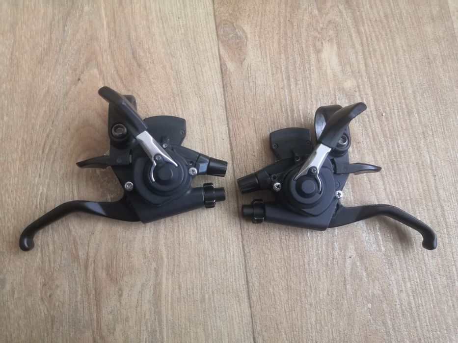 Моноблоки, переключатели, манетки shimano deore xt st m739