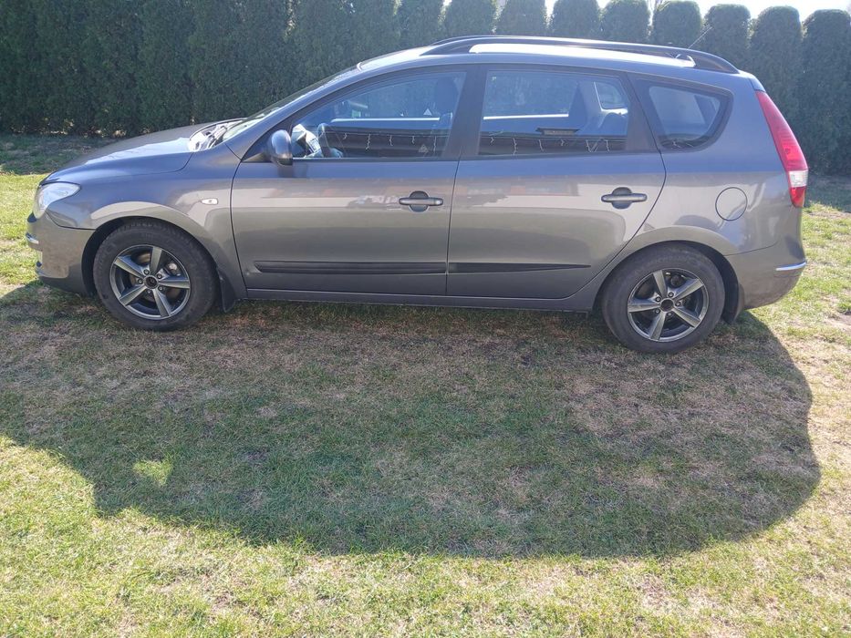 Sprzedam hyundai i30cw 1.6 crdi