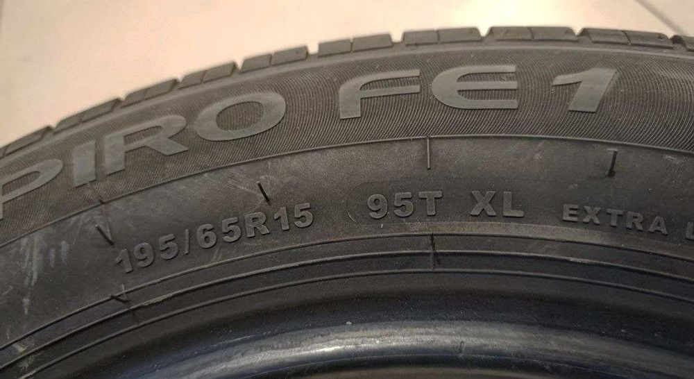 Комплект шин б/у 195/65R15 95T XL G Tradial Champiro FE1