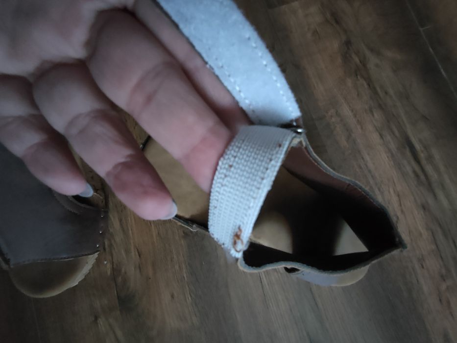 Buty damskie na koturnie