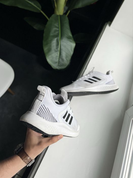 Оригінал! Взуття Adidas (47 розмір, 30,5 см по устілці)