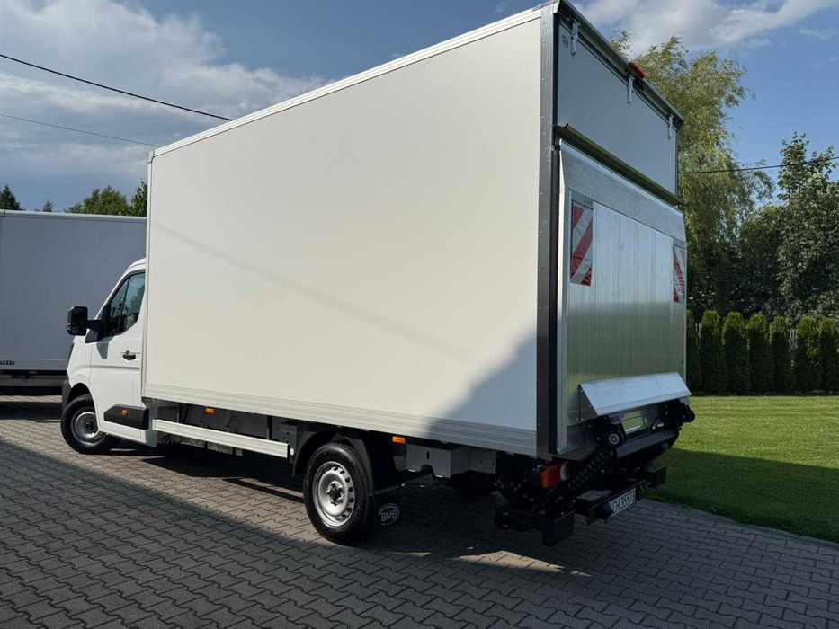 Renault Master Kontener z windą - wynajem długoterminowy