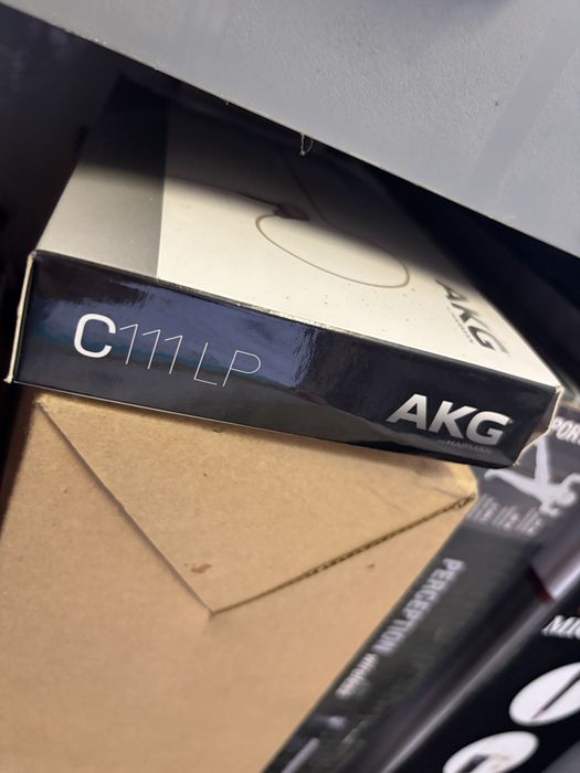 AkG C111 LP head set singke ear