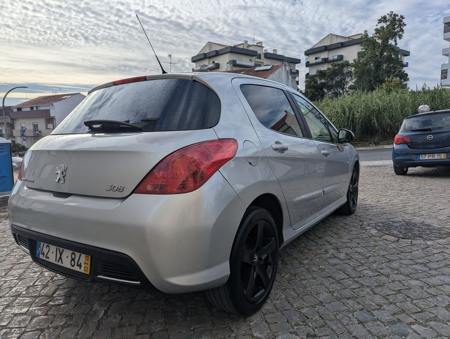 Peugeot 308 — fotografia 4
