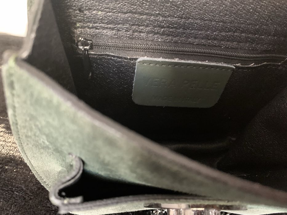 Skórzana torebka na lańcuszku