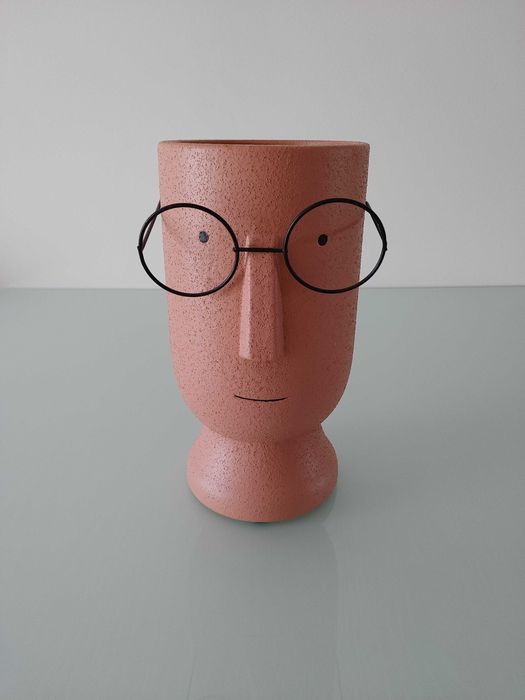 Vaso “rosto com óculos”