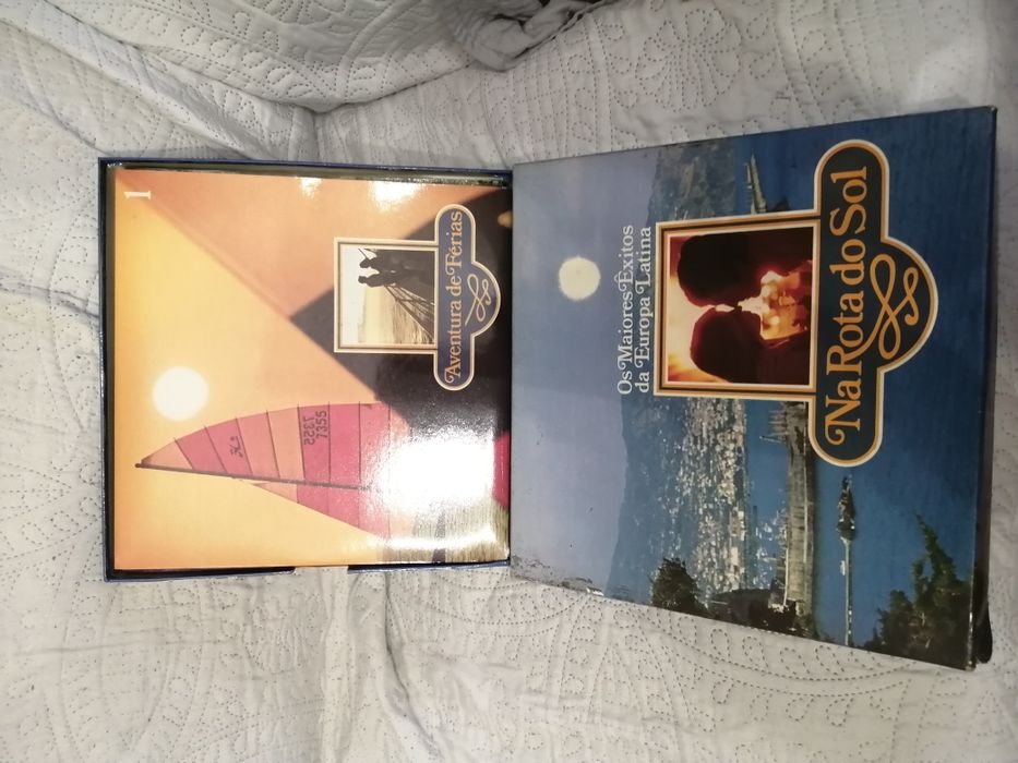 Álbuns de vinil como novos 8 discos cada