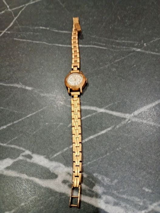 Часы наручные женские винтажные