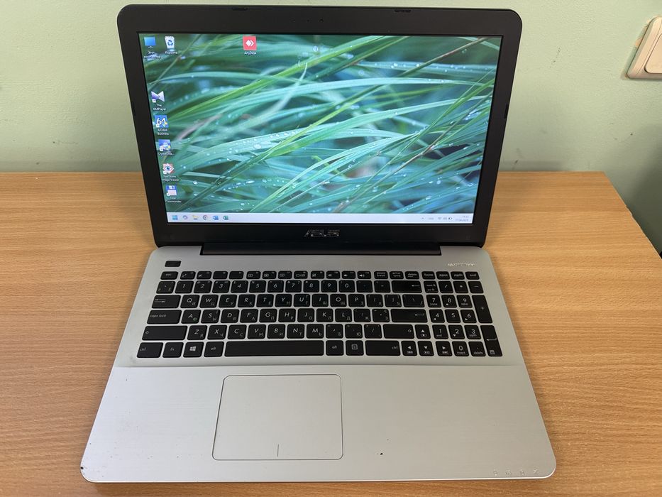Ноутбук Asus X555UA i7-6500u
