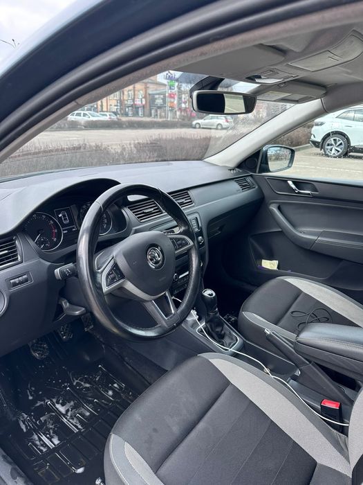 Продам  Skoda Rapid  2017 год 1.2 tsi