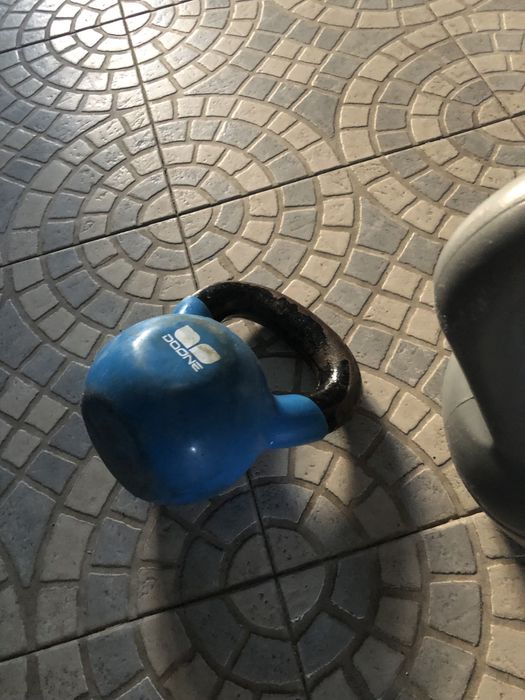 kettlebell 8kg ferro e plastico
