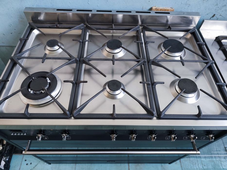 Професійна газова плита Smeg