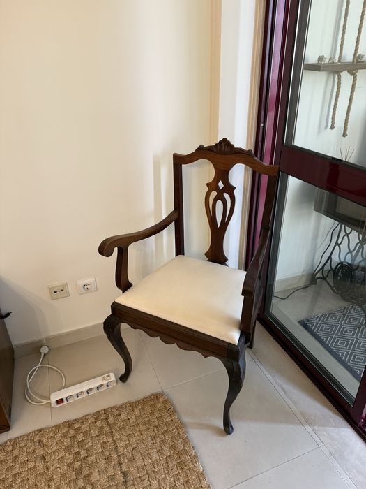 Mesa e cadeiras sala de jantar