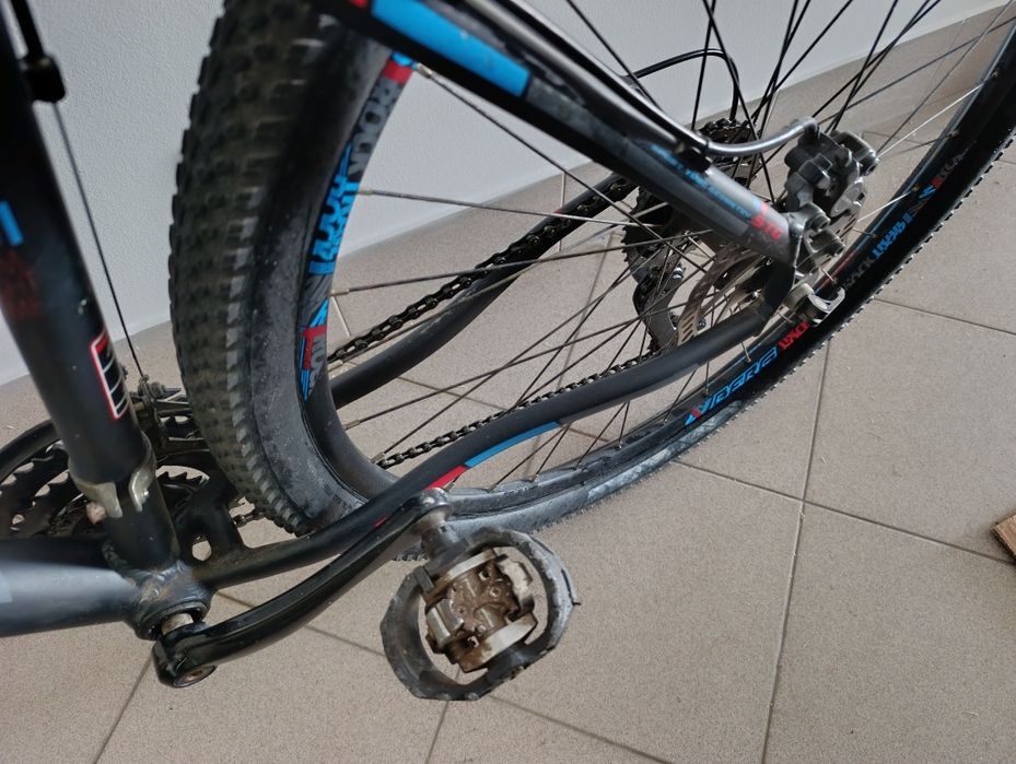 Bike Berg  xc9 300€ discos a óleo 29'