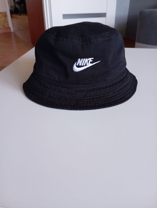 Kapelusz męski Nike . Nowy.