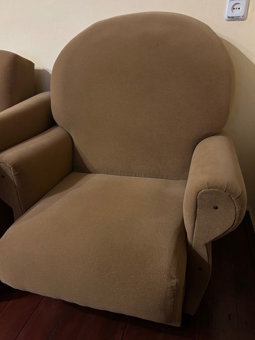 Диван та два крісла