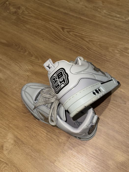 Sapatilhas da marca Louis Vuitton modelo LV Skate