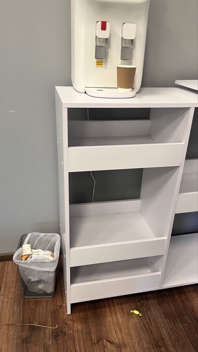 Стіл барний з поличками